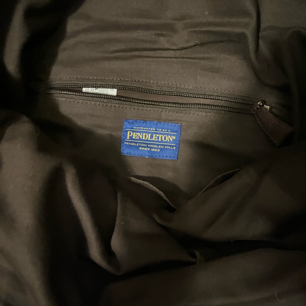 Pendleton Weekender Leather Tote Bag - image 3